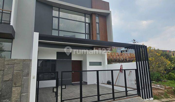 Rumah Baru Minimalis Modern Di Setraduta Kota Bandung 1