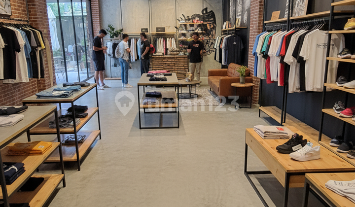 Strategically Located Shop House near Yogya Kepatihan, Suitable for Business 2