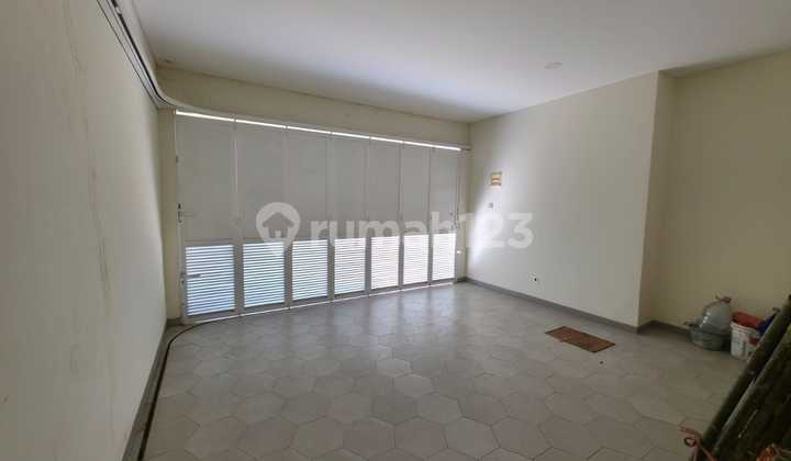 Harga Terbaik! Rumah Berkualitas Area Sukajadi, LT 300M² LB 420M² 2