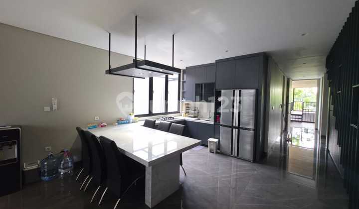 Rumah Bagus 2 Lantai Siap Huni Semi Furnished di Pasteur Rumah Bagus 2 Lantai Siap Huni Semi Furnished di Pasteur