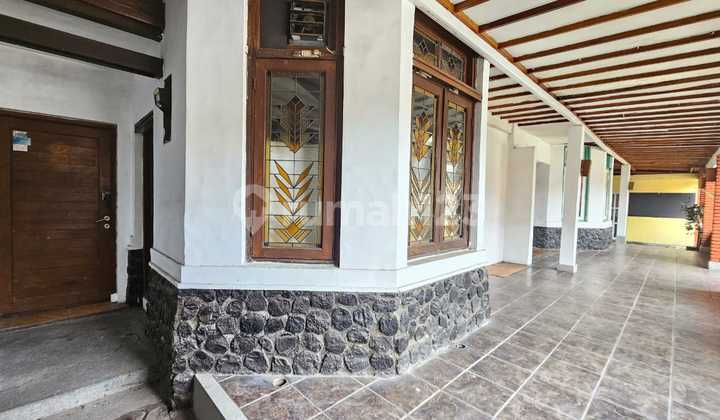 Sangat Strategis, Rumah untuk Usaha di Cihampelas Dekat Ciwalk Sangat Strategis, Rumah untuk Usaha di Cihampelas Dekat Ciwalk