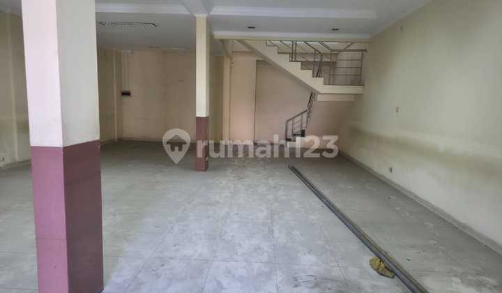 Rent Surya Sumantri Shop House near Maranatha Campus 1