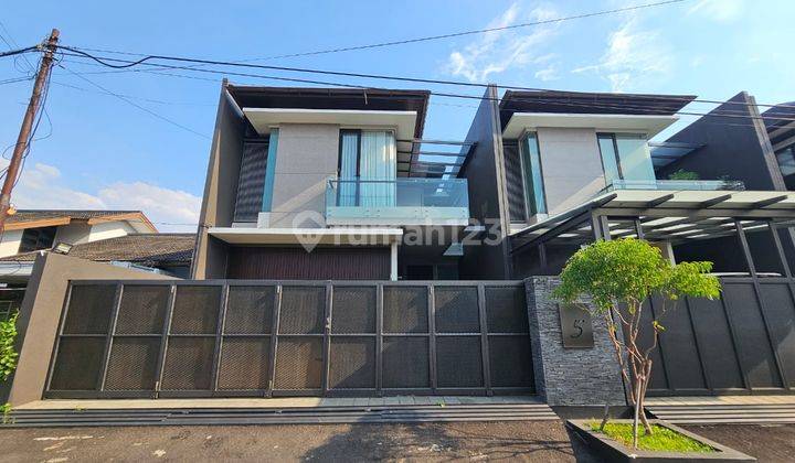 Rumah Modern Lokasi Strategis di Setrasari Bandung Utara 1