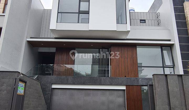 Rumah Baru di Setraduta Bangunan Mewah dan Menarik 1