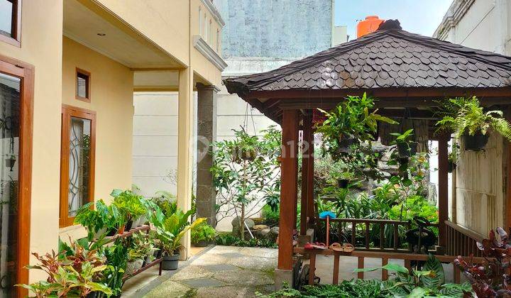 Rumah Cantik Sangat Terawat di Bandung Utara 1