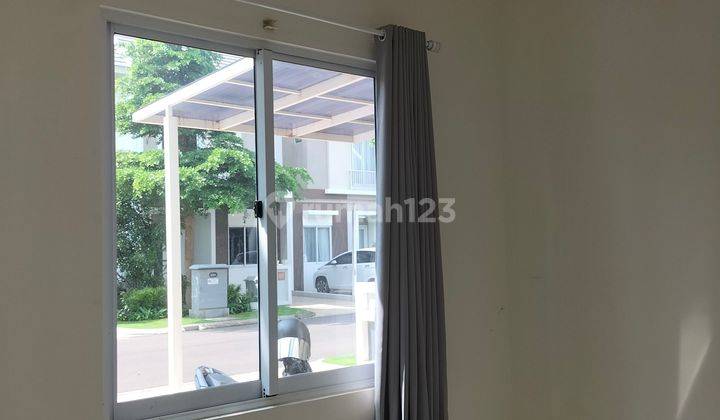 Rumah Posisi Hook Dekat Taman Bermain Anak 2