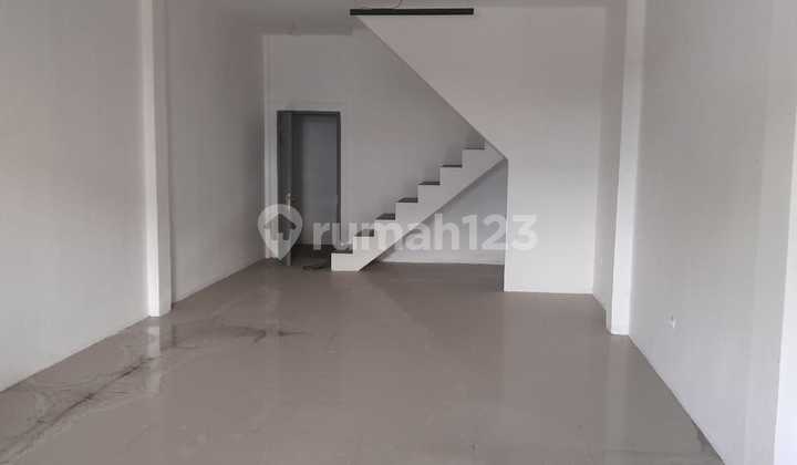 For Rent: 2-Story Shophouse Ready for Use on Main Road in Subang City 1