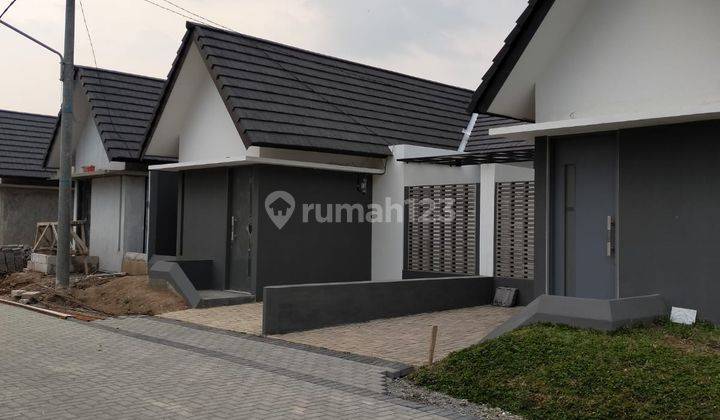 Rumah Baru Minimalis di Dekat Tol Margaasih Kopo Bandung  2