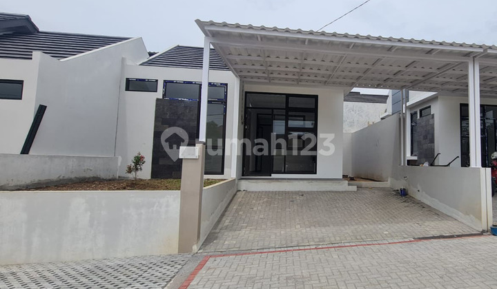 Rumah Baru Minimalis Siap Huni di Kolonel Masturi Cimahi Bandung 2