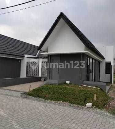 Rumah 1 Lantai Siap Huni di Dekat Tol Margaasih Kopo