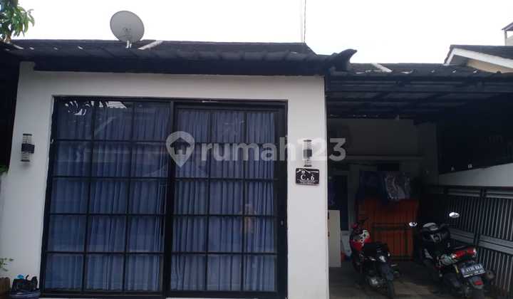 Rumah 1 lantai siap huni semi furnished dalam cluster  di cipatik 1