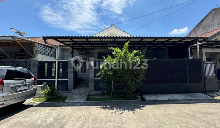 SEMI-FURNISHED HOUSE READY TO OCCUPY IN TAMAN KOPO INDAH 3 BANDUNG