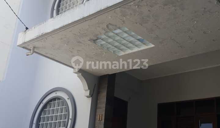 Dijual Rumah 2 Lantai Siap Huni di Setraduta