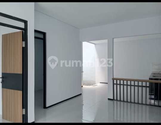 Rumah Nyaman Minimalis Taman Kopo Indah  2