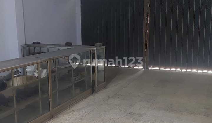 For Sale 2-Story Corner Shop House Near Subang City Square For Sale 2-Story Corner Shop House Near Subang City Square