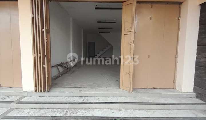 For Rent: 2-Story Shophouse Ready for Use on Main Road in Subang City 2