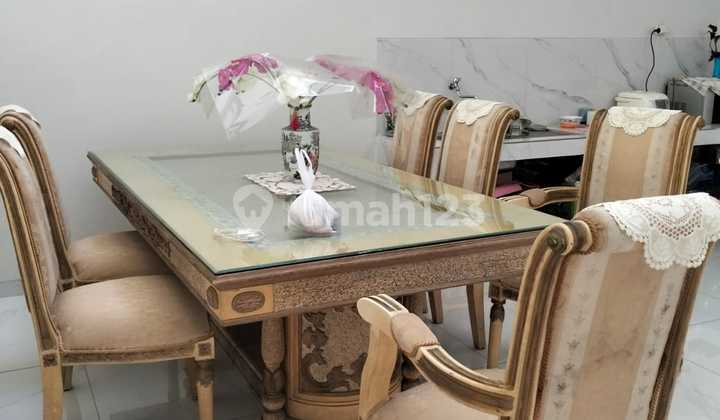 Rumah 2 lantai minimalis modern siap huni di Singgasana Pradana 2