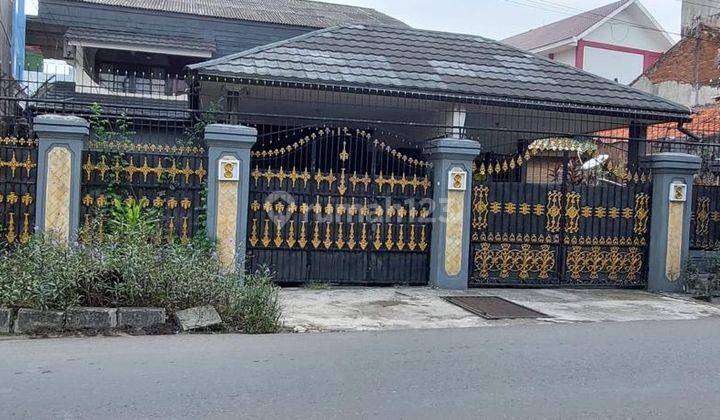 Dijual Rumah Asri Cempaka Putih di Jakarta Pusat 1