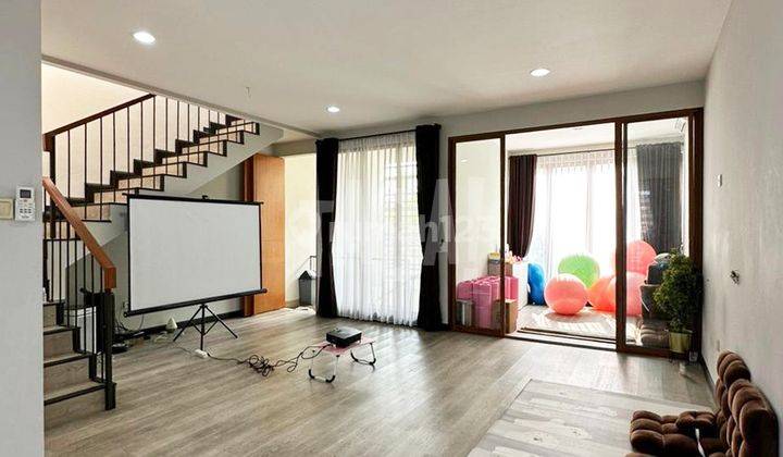 Rumah di Kemang di Dalam Townhouse Ekslusif 2