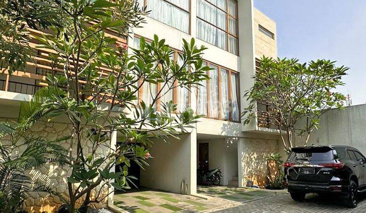 Rumah di Kemang di Dalam Townhouse Ekslusif 1