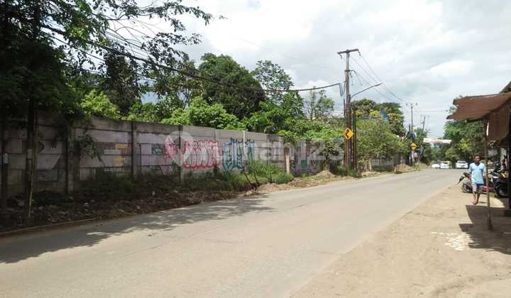 For sale, strategically located land in flat condition and ready to build.