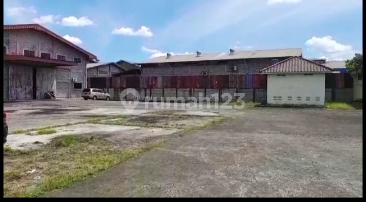 Strategic warehouse near JORR toll access Strategic warehouse near JORR toll access