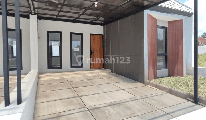 Rumah Dalam Kawasan Ada Kolam Renang Dekat UII Jalan Kaliurang Yogyakarta  2