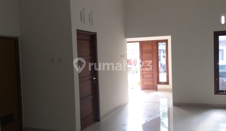 Rumah Modern Minimalis Di Jogja Barat 3