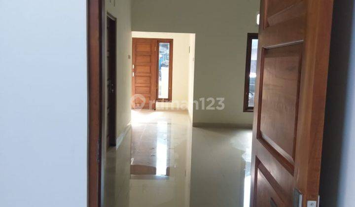 Rumah Modern Minimalis Di Jogja Barat 4
