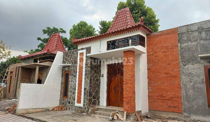 Rumah joglo depan hotel Galuh legalitas SHM di Jln Prambanan  1