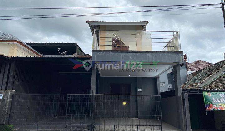 EKSKLUSIF RUMAH SIAP HUNI DEKAT RINGROAD DAN JL. PALAGAN DISEWAKAN RUMAH 2 LANTAI LOKASI STRATEGIS COCOK UNTUK BISNIS 1