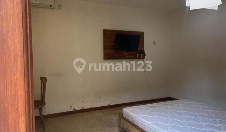 SATU KOMPLEK PABRIK UANG! 10 Kost + 6 Homestay dkt Amplaz. 2