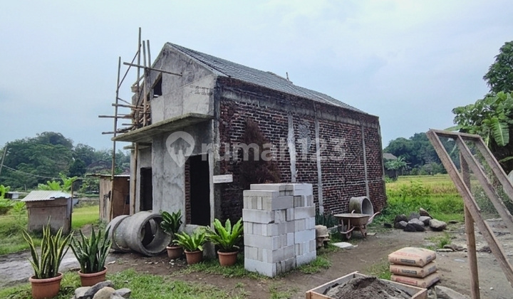 Rumah 2 Lantai bisa KPR Akses Strategis 3 Menit ke Sch Mall Rumah 2 Lantai bisa KPR Akses Strategis 3 Menit ke Sch Mall