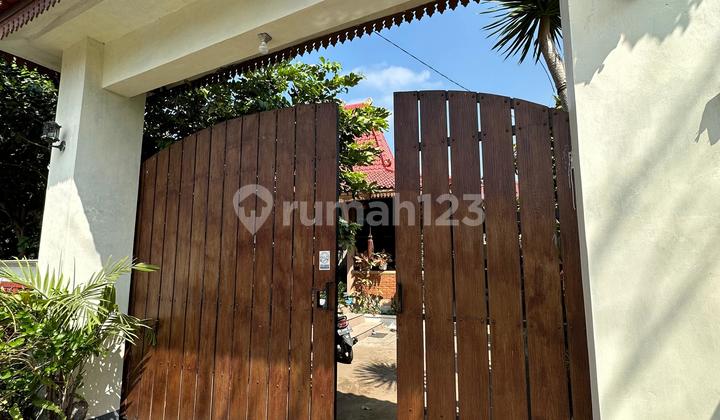 FOR SALE JOGLO HOUSE ALONG WITH RESIDENTIAL HOUSE