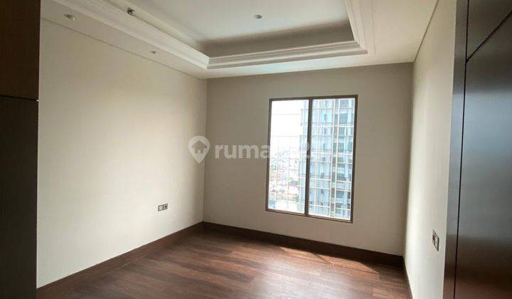 Apartment Tentrem Suite 2 Br, Unit Baru, Semifurnished, Pool View 4
