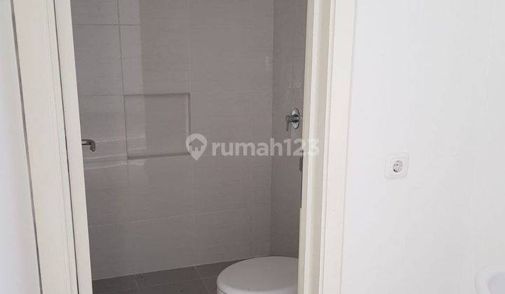 995 Juta‼️119 m² Rumah Grand Harvest Kebraon dekat Wiyung 5