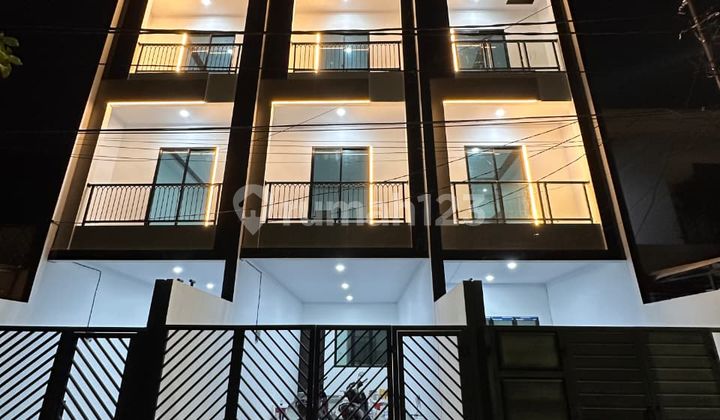 Dijual Rumah Cantik Berlokasi Duri Kepa Jakarta Barat 