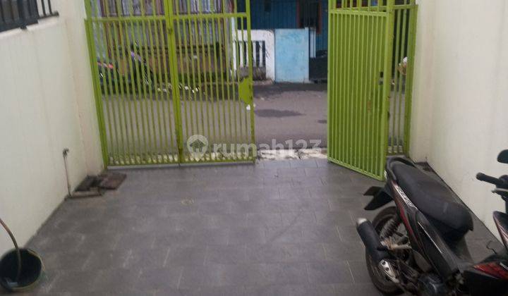 Rumah Asia Baru Row Jalan 2 Mobil Lewat , 2+1 Kamar Tidur ,kamar Mandi 2, Row Jalan 2 Mobil . Ternovasi Siap Huni 2