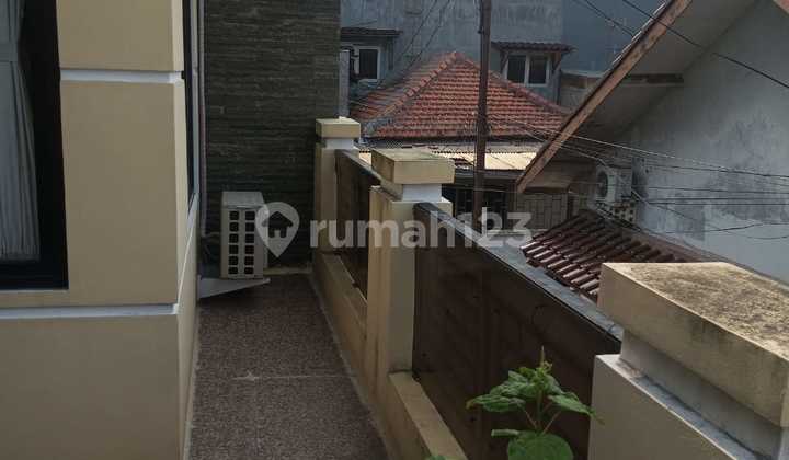 For Rent: Move-In Ready and Semi-Furnished House in a Strategic Location For Rent: Move-In Ready and Semi-Furnished House in a Strategic Location