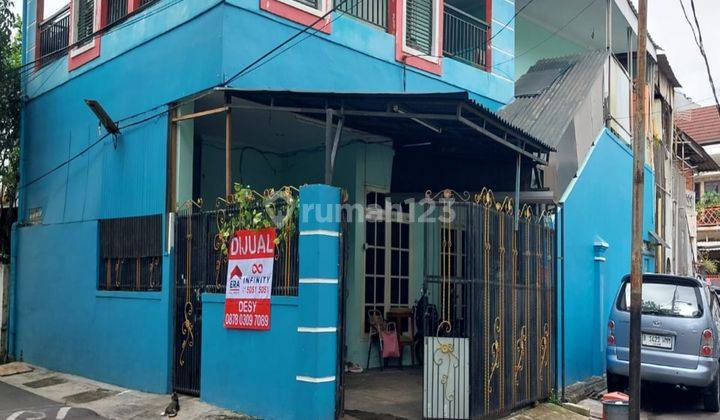 Rumah hoek harga tidak mahal di jalan Mandala - Tomang  1