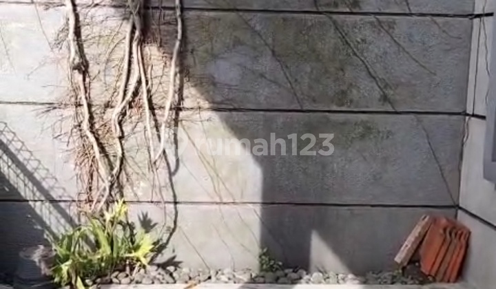 Beautiful 1.5-Story House in Sangkuriang Cimahi 2