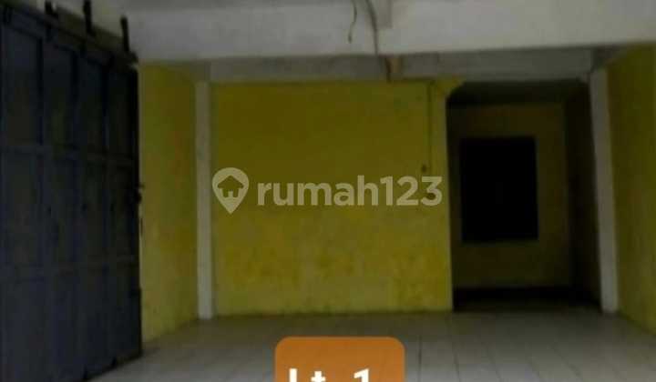 2-Storey Shophouse Strategic Location Suitable for Business on Jendral Sudirman Street, Bandung 2