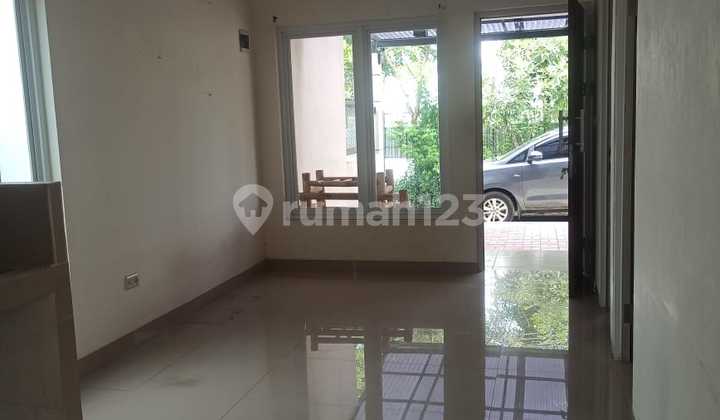 Rumah Tinggal di Komplek Greenville Ciganitri 2
