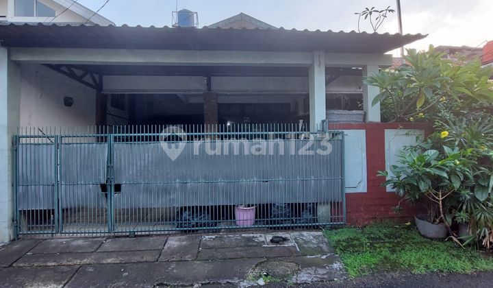 Rumah 2 Lantai Lokasi Bagus Carport Aman.nyaman, Security 24 Jam Rumah 2 Lantai Lokasi Bagus Carport Aman.nyaman, Security 24 Jam