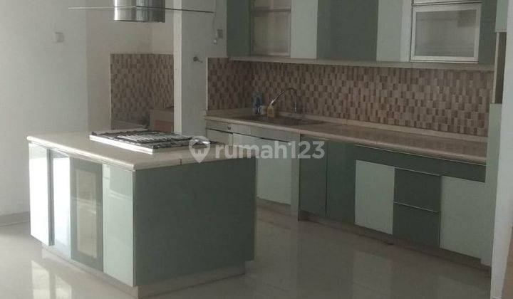 Rumah 2 lantai jalan Besar Komplek Town House di Pancoran