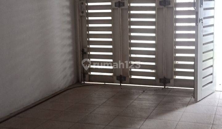 Rumah 2 lantai jalan Besar Komplek Town House di Pancoran