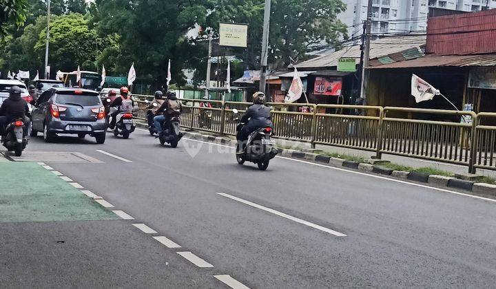 Rumah Toko Cocok Untuk Kantor dan Usaha lainnya, di Jalan Raya. 5