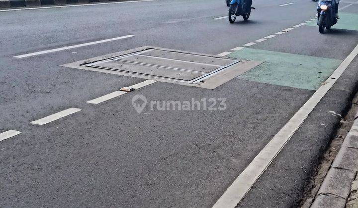 Rumah Toko Cocok Untuk Kantor dan Usaha lainnya, di Jalan Raya. 9
