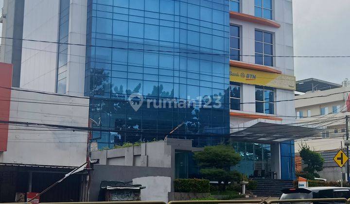 Ruang Usaha atau Kantor Di Jakan Raya Dr. Soepomo. 8