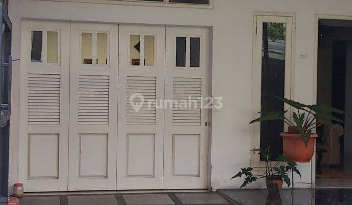 Rumah 2 Lantai Bagus Terawat  dan dekat Akses Jalan Tol 1